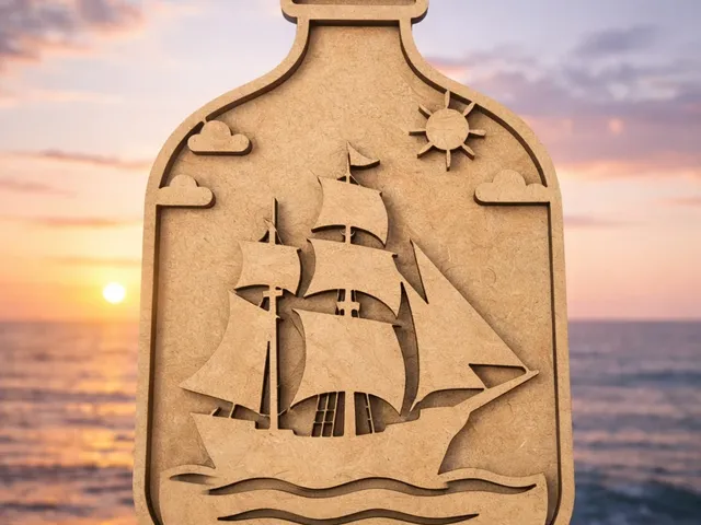 Schiffsflasche aus Birkenholz – maritime Deko, lasergefertigt